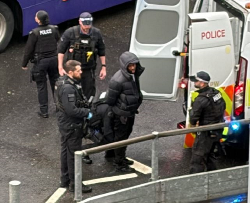 Επίθεση με σπρέι πιπεριού στο Χίθροου