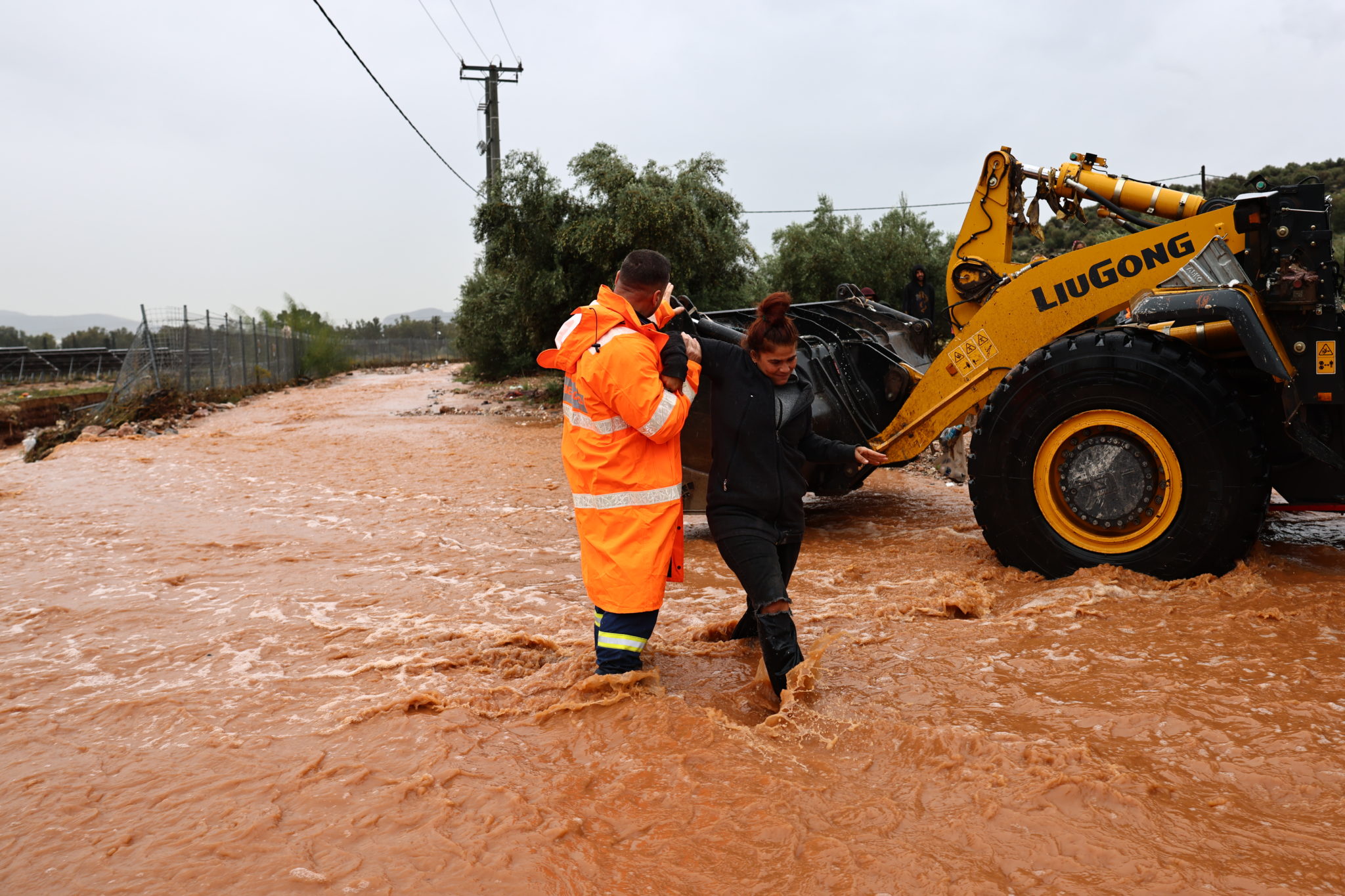 ΚΑΤΑΣΤΡΟΦΕΣ ΚΑΙ ΠΛΗΜΜΥΡΕΣ ΑΠΟ ΤΗΝ ΕΠΕΛΑΣΗ ΤΗΣ ΚΑΚΟΚΑΙΡΙΑΣ "BYRON" ΣΤΗ ΜΑΝΔΡΑ ΑΤΤΙΚΗΣ