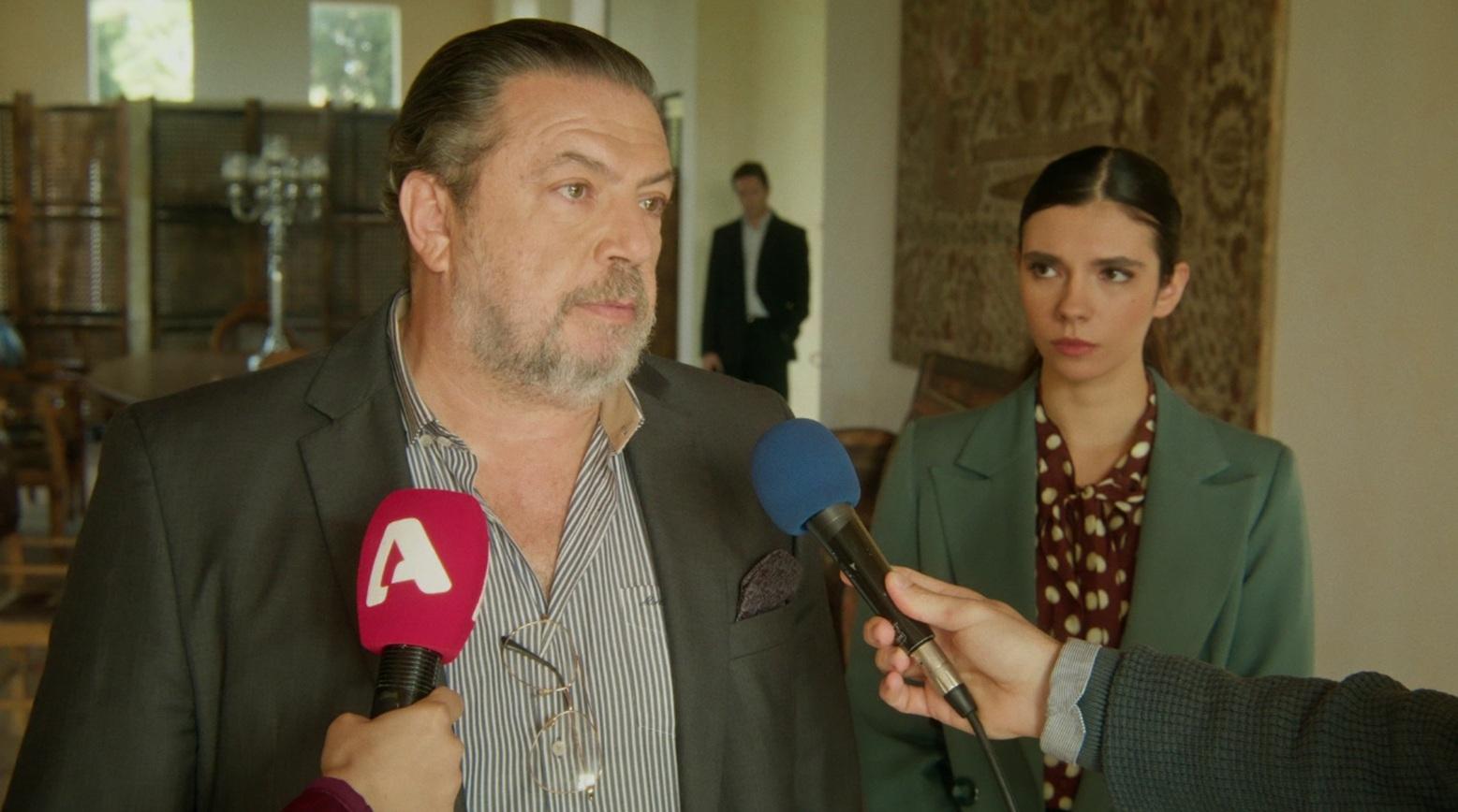 Να μ’ αγαπάς: Ο Θεόφιλος ανακοινώνει το διαζύγιο του με την Ζωή