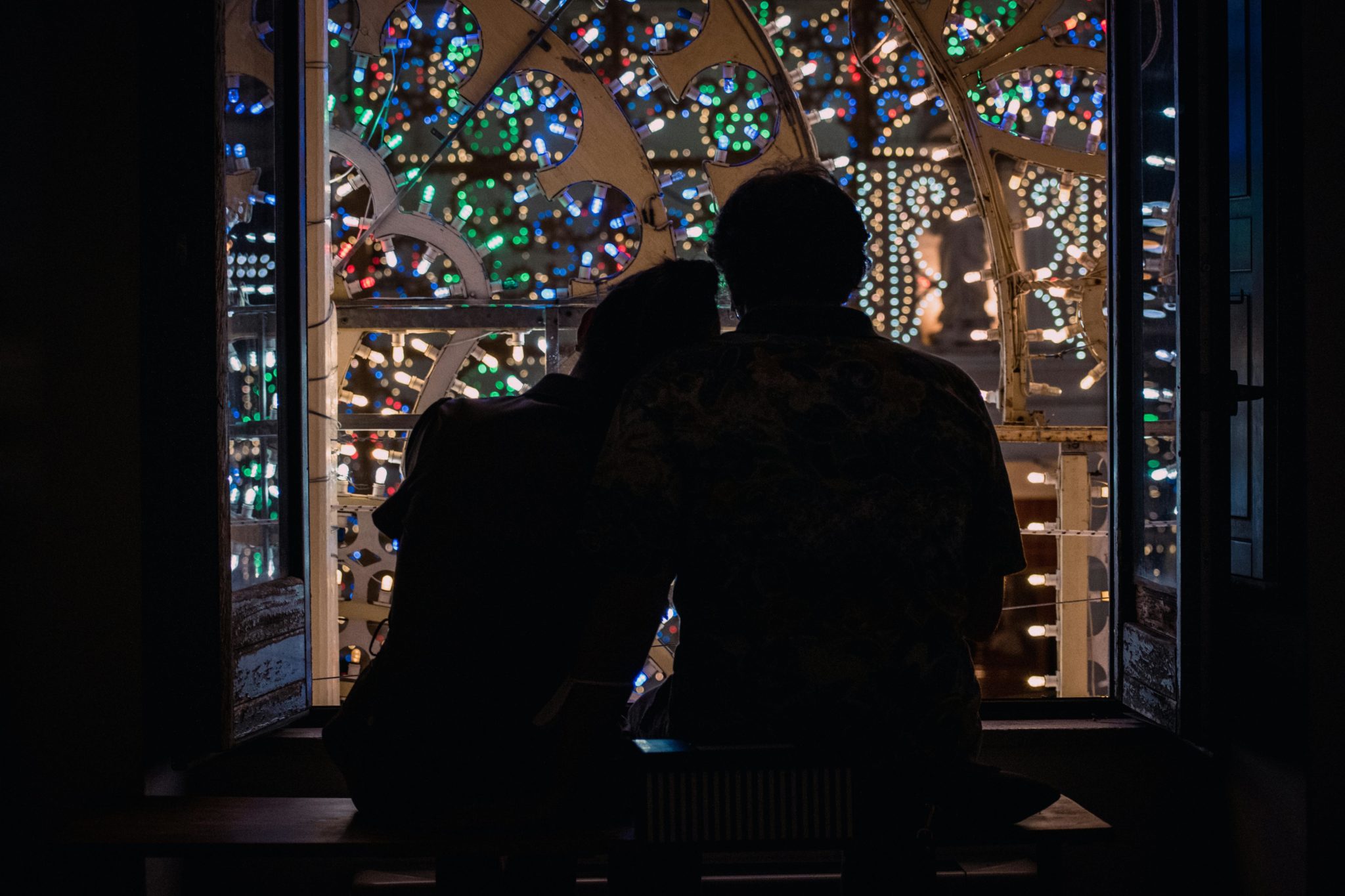 Μήπως έχετε χάσει τον εαυτό σας στη σχέση σας; 7 «αθόρυβες» υποχωρήσεις που μάλλον κάνατε, χωρίς να το συνειδητοποιήσετε