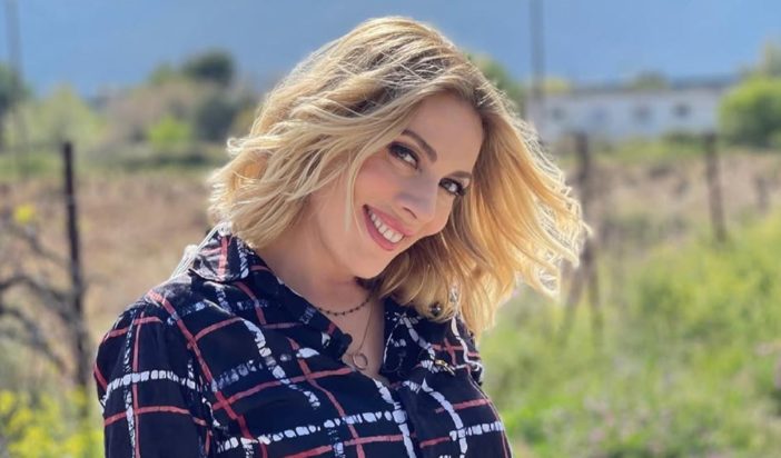 Σμαράγδα Καρύδη