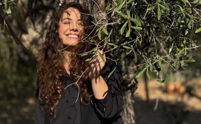 Στέφανη Χαραλάμπους