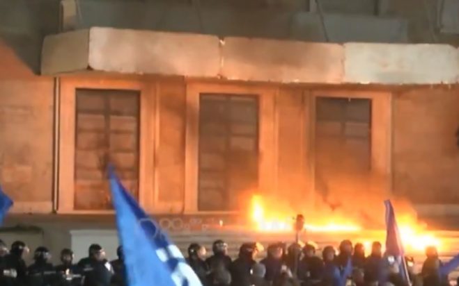 Αλβανία, Επεισόδια, Τίρανα