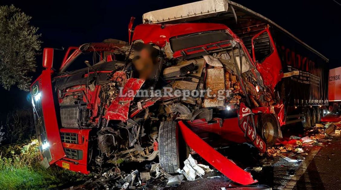 Φθιώτιδα: Τροχαίο με σφοδρή σύγκρουση δύο νταλικών και εμπλοκή αυτοκινήτου στην Αθηνών-Λαμίας – Συγκλονιστικές εικόνες 