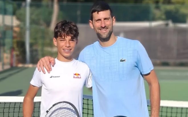 Ραφαήλ Παγώνης, Νόβακ Τζόκοβιτς