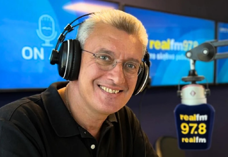 Νίκος Χατζηνικολάου