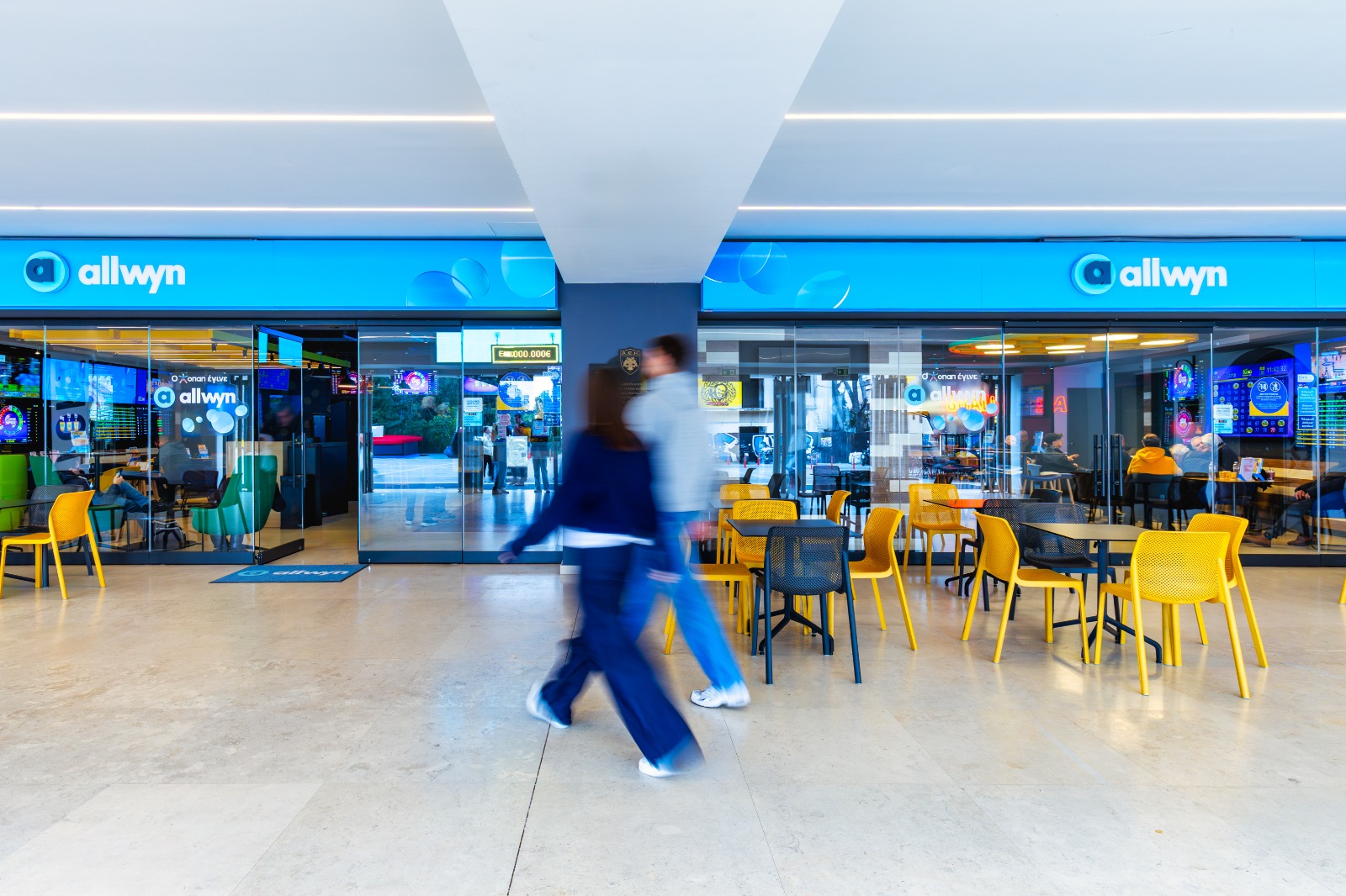 Μία πρώτη ματιά στο υπερσύγχρονο δίκτυο καταστημάτων της Allwyn – Δείτε πώς μεταμορφώθηκε ένα κατάστημα ΟΠΑΠ σε Allwyn store