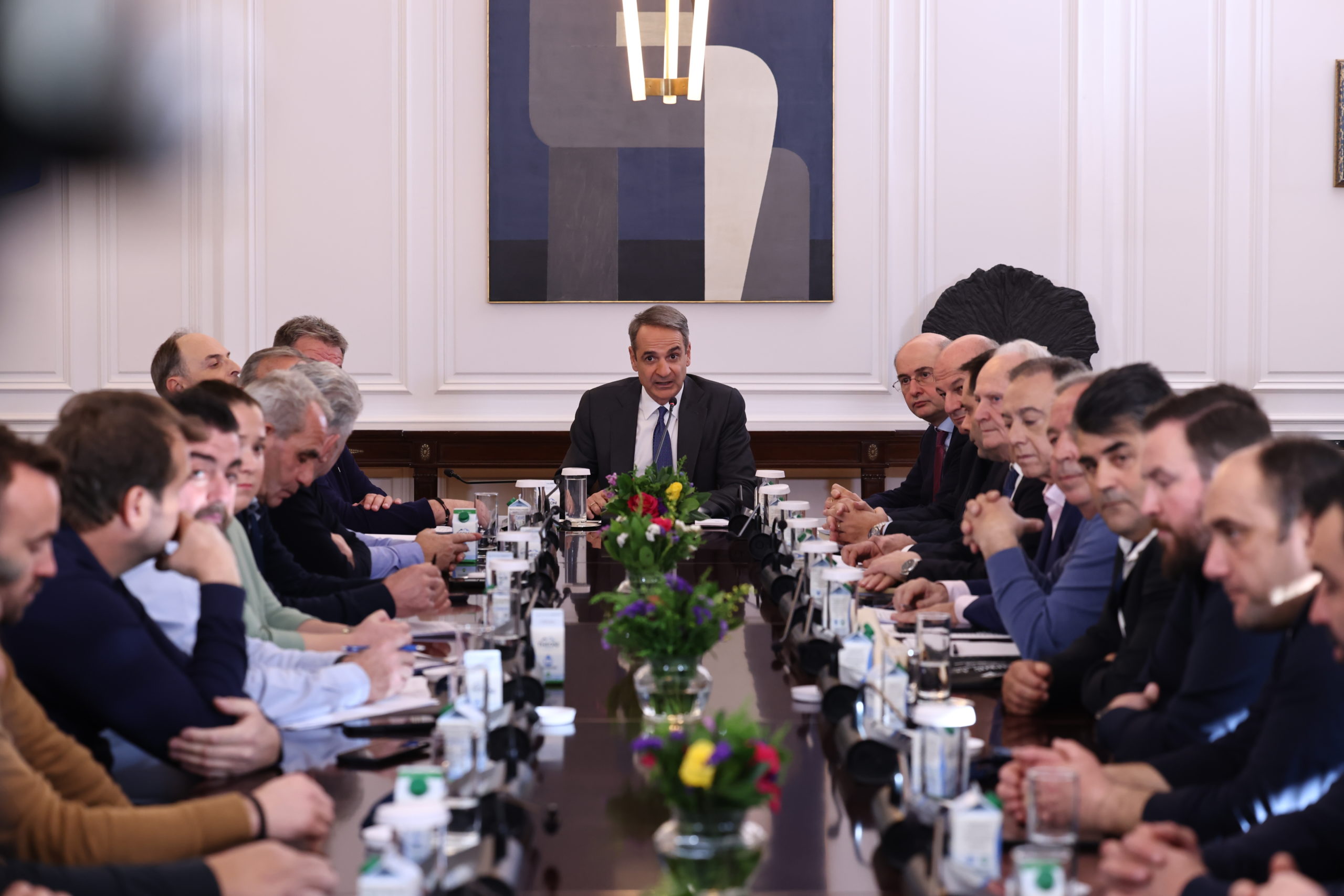 LIVE – Μητσοτάκης στους αγρότες: Τις εξελίξεις τις διαμορφώνουν οι παρόντες και όχι οι απόντες – Λεπτό προς λεπτό η συνάντηση στο Μέγαρο Μαξίμου