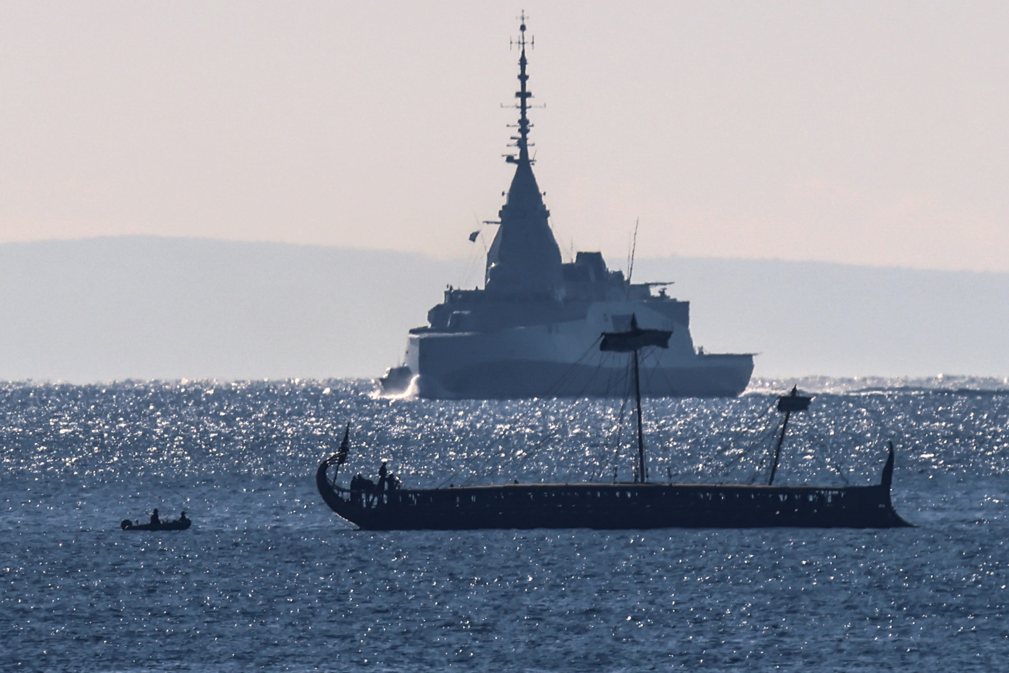 Στον Σαρωνικό η φρεγάτα «Κίμων» – Η τελετή υποδοχής της πρώτης ελληνικής FDI HN «Belharra»