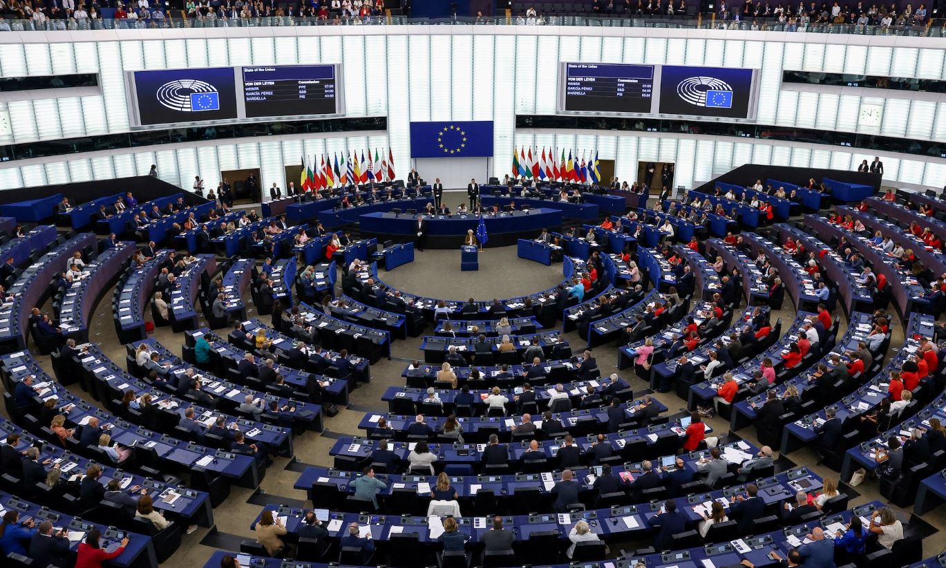 Το Ευρωπαϊκό Κοινοβούλιο «παγώνει» την επικύρωση της εμπορικής συμφωνίας ΕΕ – ΗΠΑ