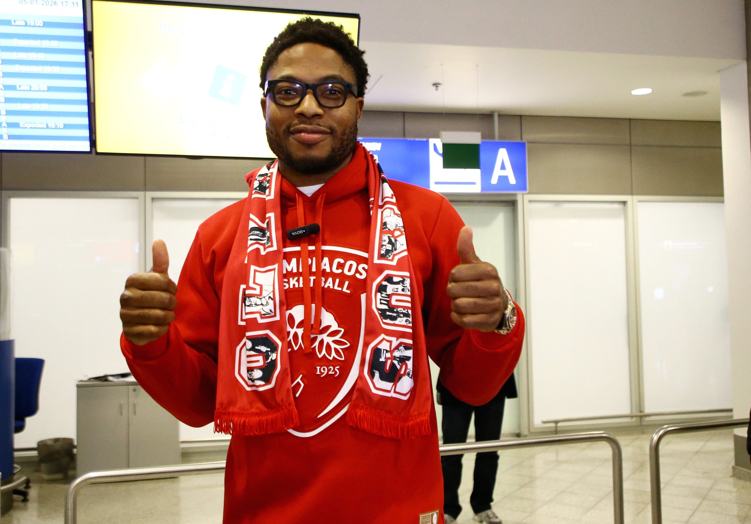 Τάιρικ Τζόουνς, Ολυμπιακός