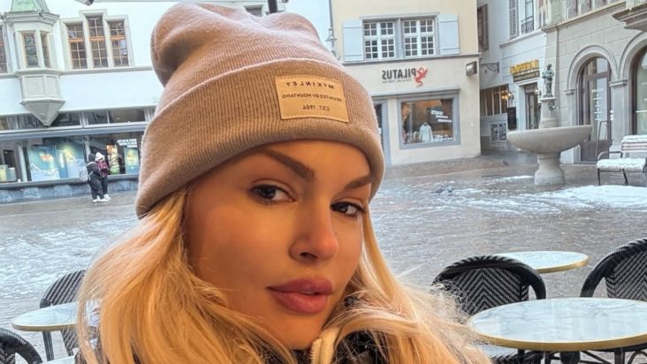 Βίκυ Κάβουρα