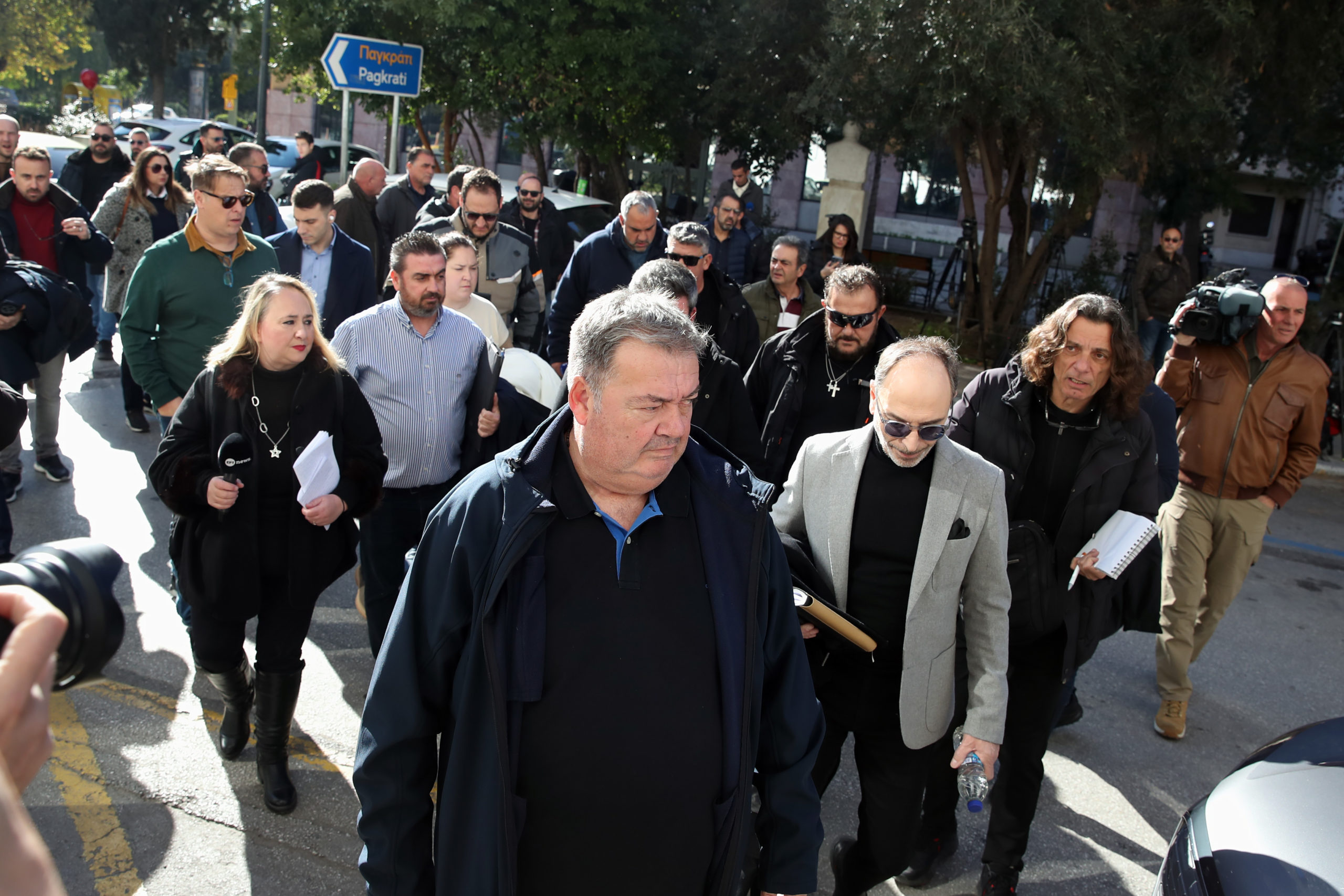 συνάντηση Χατζηδάκη-Τσιάρα με εκπροσώπους 14 αγροτικών μπλόκων