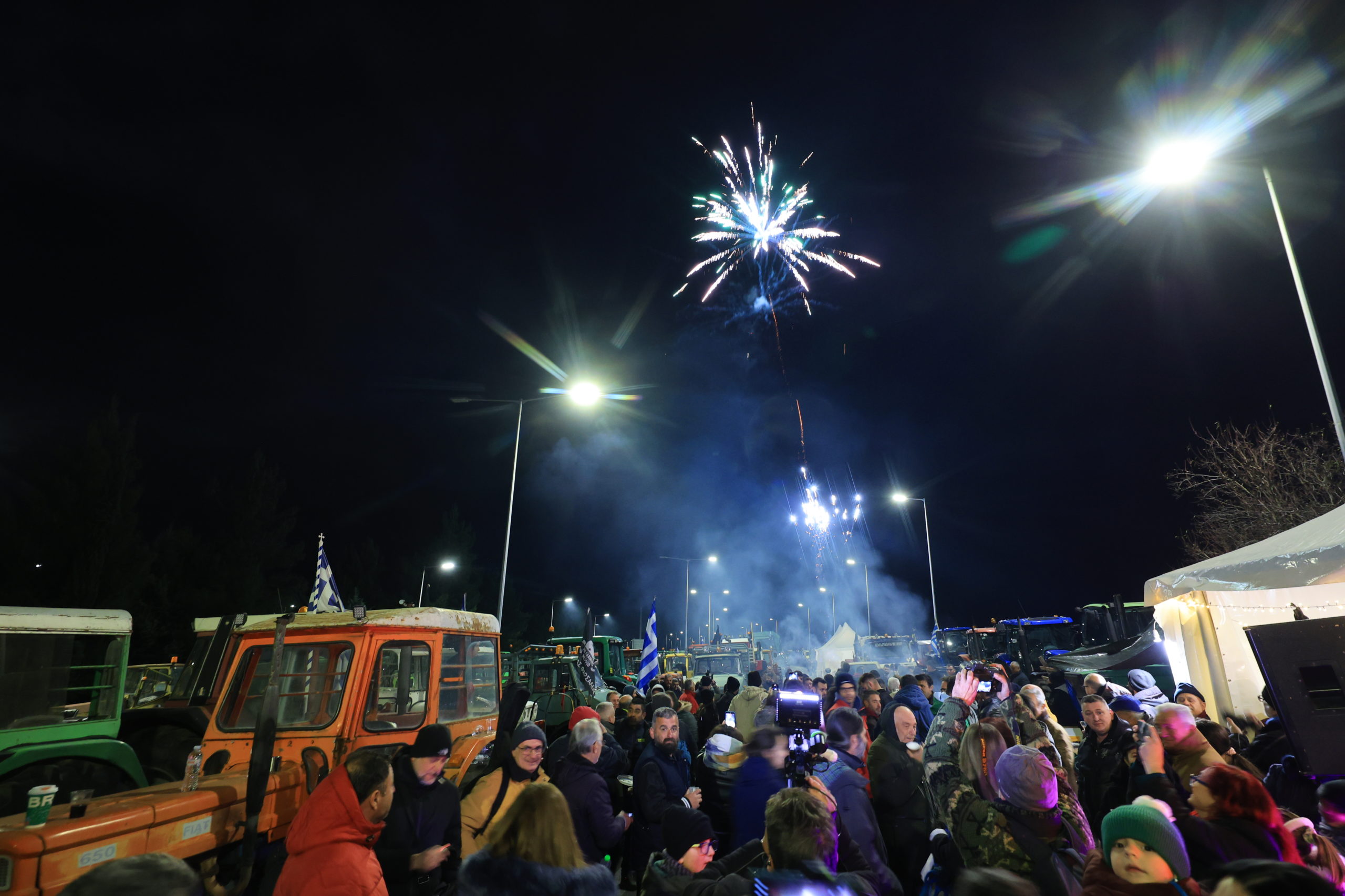 Πρωτοχρονιά- μπλόκα- αγρότες