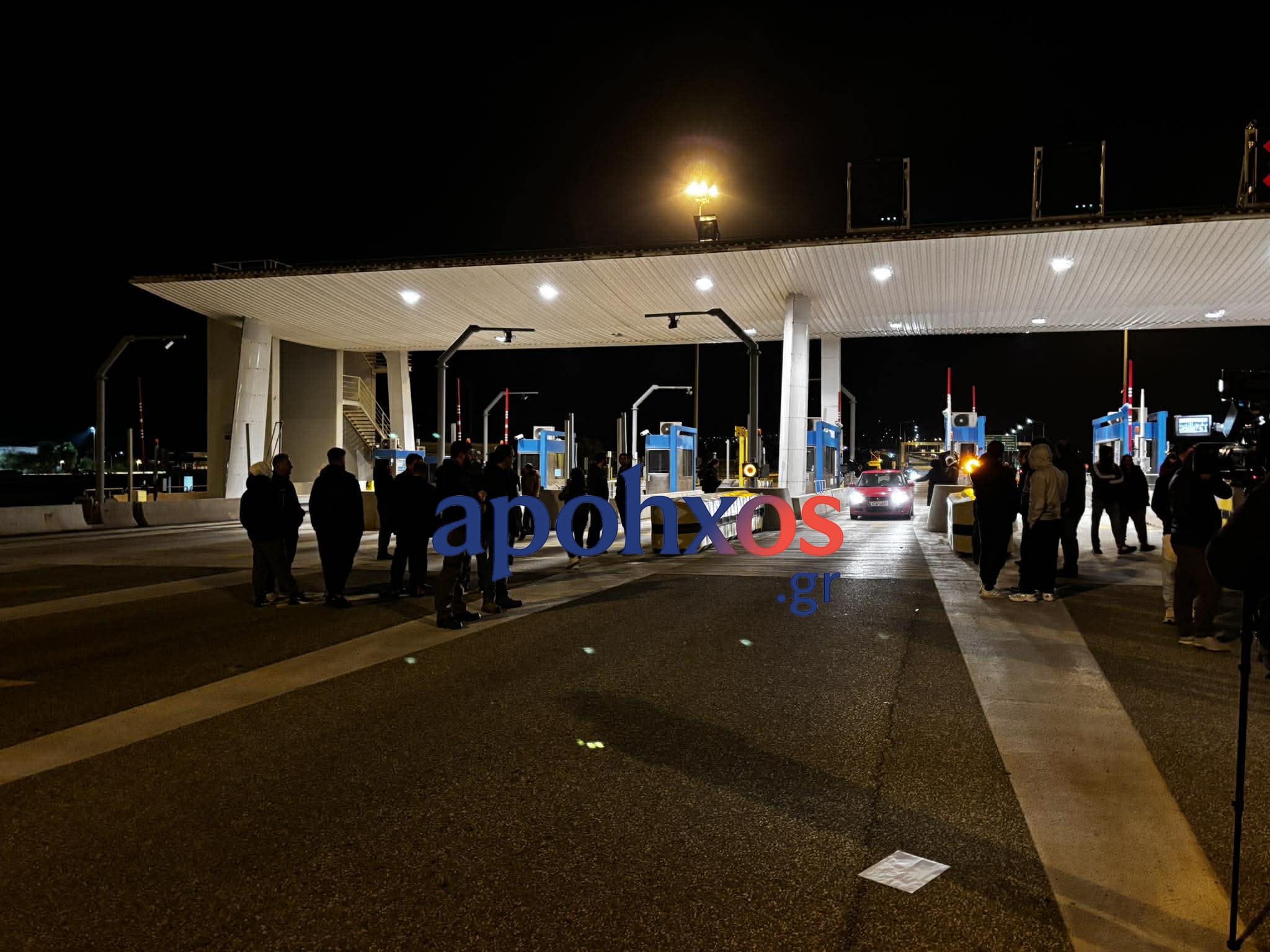 Αγρότες: Σήκωσαν τις μπάρες των διοδίων της Γέφυρας Ρίου-Αντιρρίου – ΒΙΝΤΕΟ