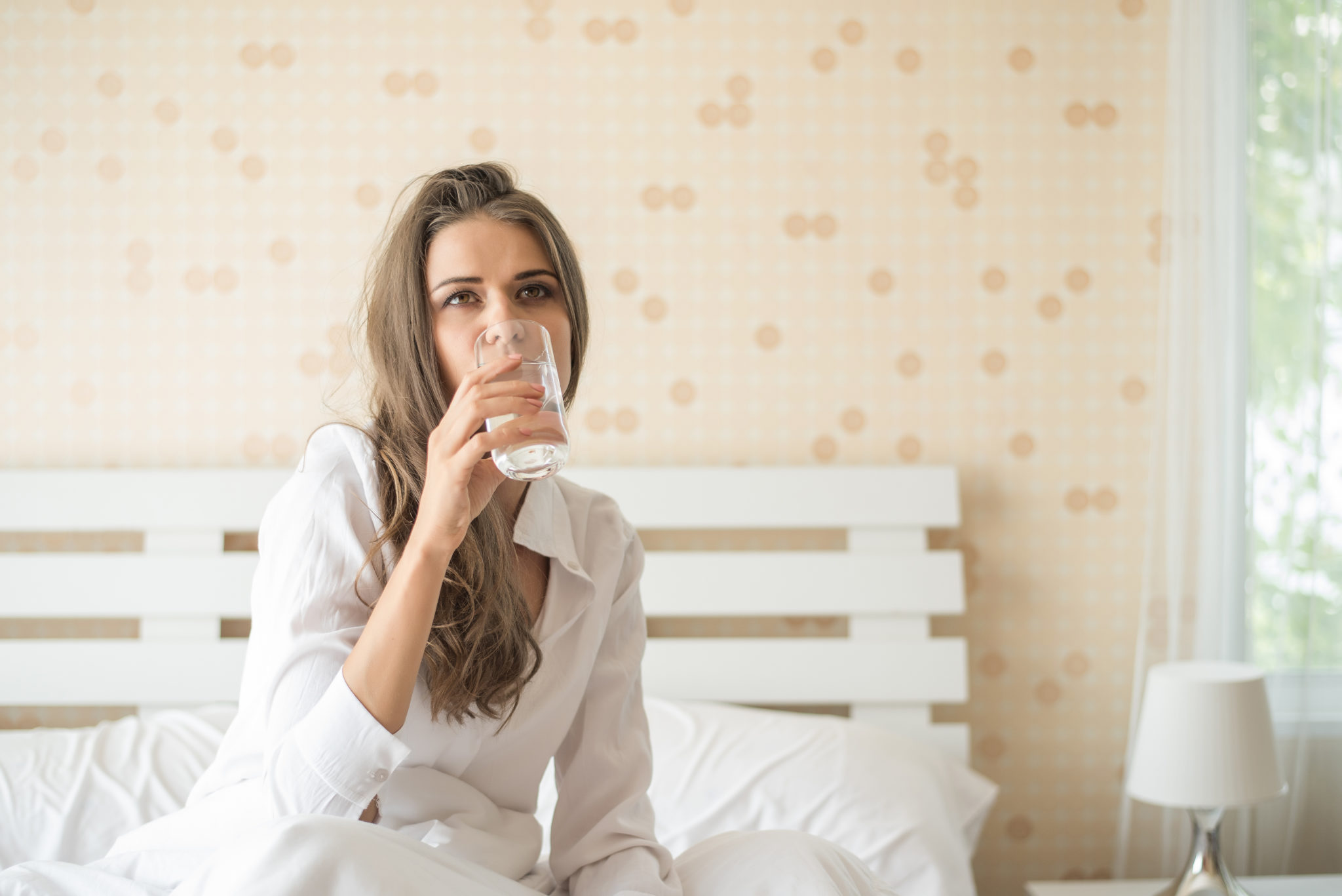 Ύπνος: Ειδικός προτείνει να προσθέσετε ένα μπαχαρικό στο νερό σας για να κοιμηθείτε καλά