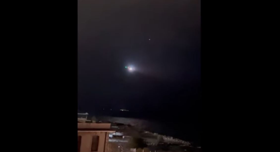 Πτήση από την Ζάκυνθο προς την Αθήνα προσγειώθηκε στη Χίο εξαιτίας της κακοκαιρίας – Δείτε βίντεο 