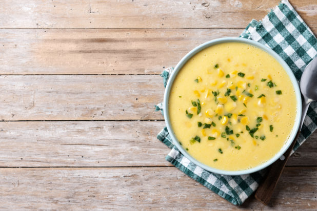 Συνταγή για κρεμώδη πατατόσουπα. Φωτογραφία: Freepik