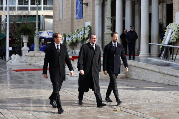 Κηδεία Πριγκίπισσας Ειρήνης: Παύλος, Νικόλαος και Φίλιππος Ντε Γκρες στη Μητρόπολη