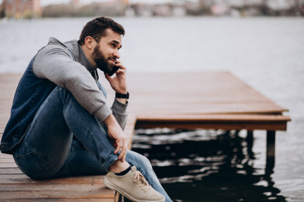 8 σημάδια που μαρτυρούν ότι ένας άνδρας δεν είναι πλέον ερωτευμένος - εμφανίζονται μήνες πριν το παραδεχτεί. Φωτογραφία: Freepik