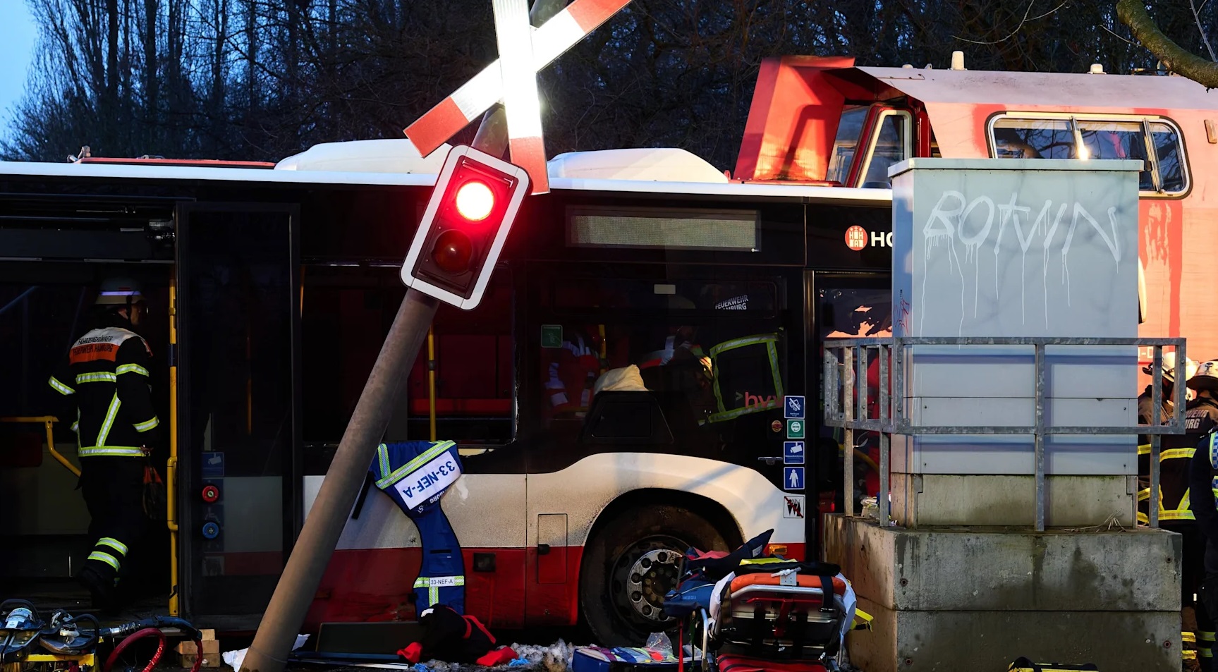 Γερμανία, Αμβούργο, σύγκρουση τρένου λεωφορείου