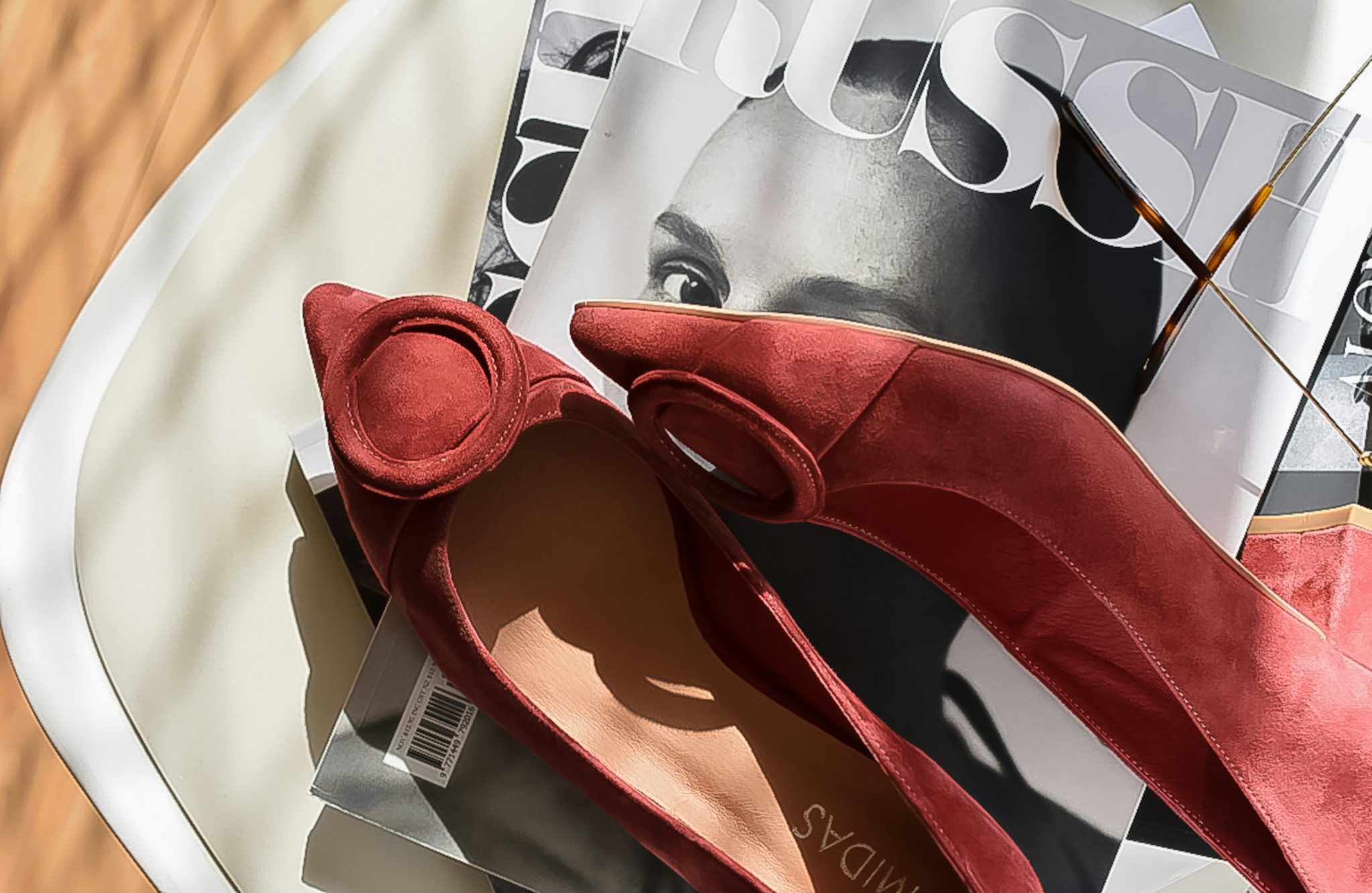 Παπούτσια σουέντ: Πώς να εξαφανίσετε τους λεκέδες με ένα προϊόν από το μπάνιο σας