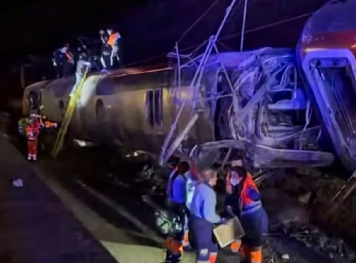 Ισπανία: 39 οι νεκροί στο σιδηροδρομικό δυστύχημα στην Αντάμουζ