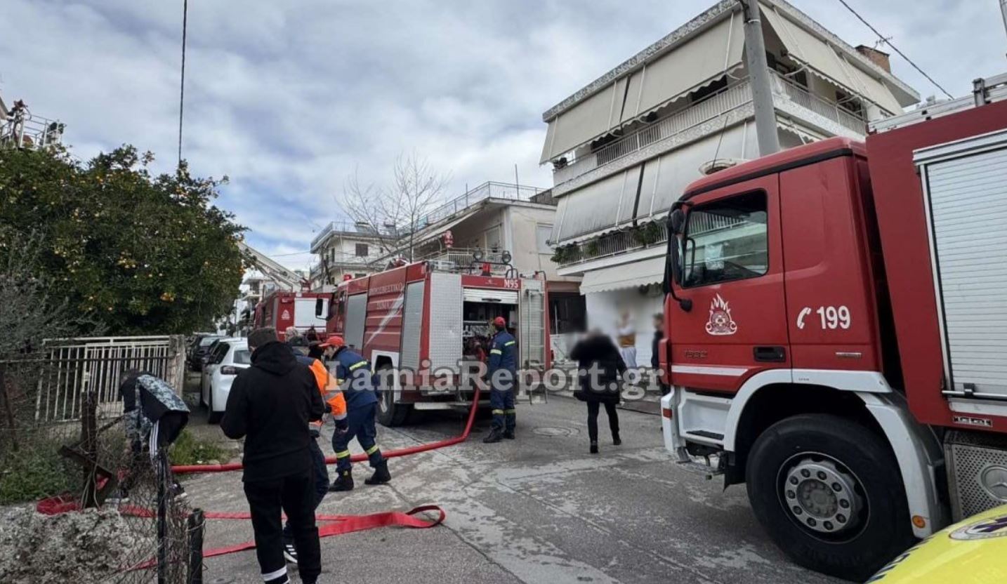 Λαμία: Στο νοσοκομείο με αναπνευστικά προβλήματα ένας ηλικιωμένος έπειτα από φωτιά στο σπίτι του – ΒΙΝΤΕΟ 