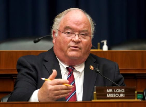 πρώην βουλευτής Μπίλι Λονγκ, υποψήφιος του Τραμπ για πρέσβης στην Ισλανδία,