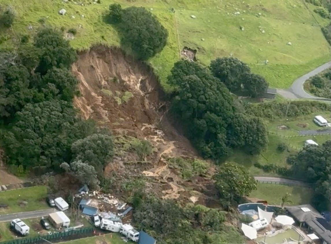 Νέα Ζηλανδία: 2 νεκροί και 6 αγνοούμενοι από κατολισθήσεις που έπληξαν σπίτια και κάμπινγκ