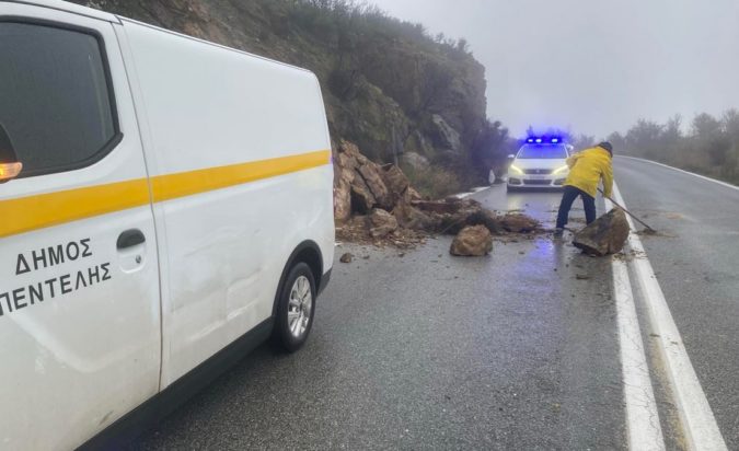 Κατολίσθηση στην Πεντέλη