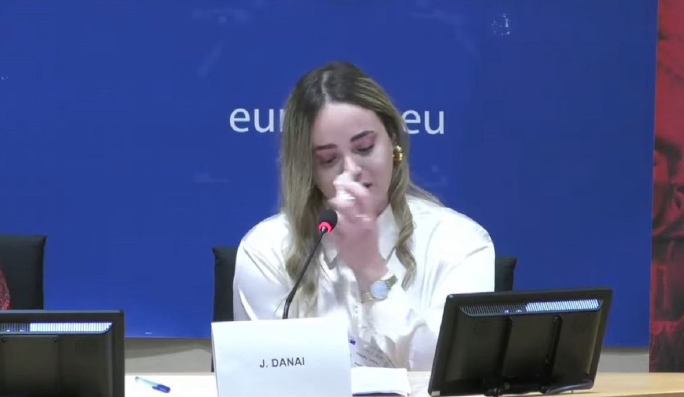 Τζέσικα (Στεφανία) Ντανάι