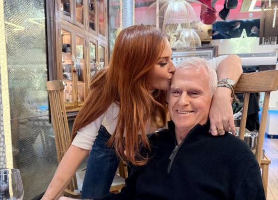 Η Σίσσυ Χρηστίδου με τον πατέρα της, Θοδωρή