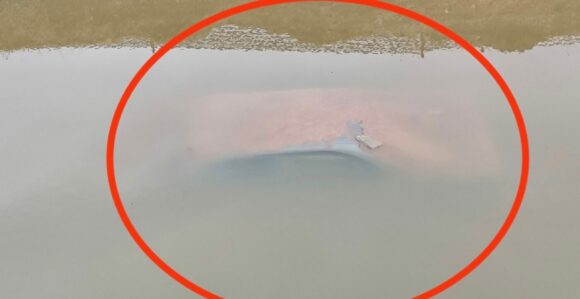 Βάρη: Στο φως βυθισμένο αυτοκίνητο στο ρέμα Κόρμπι