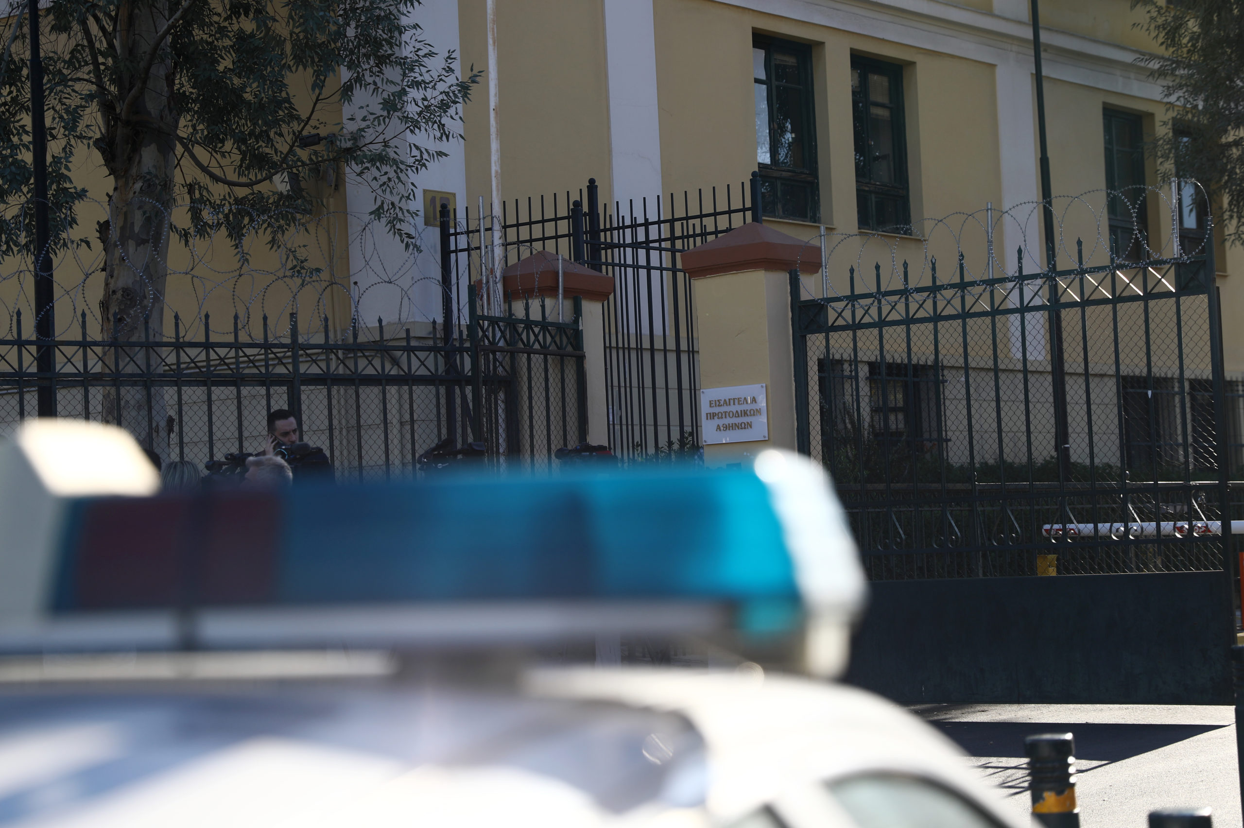 Δικαστήρια, Ευελπίδων, περιπολικό