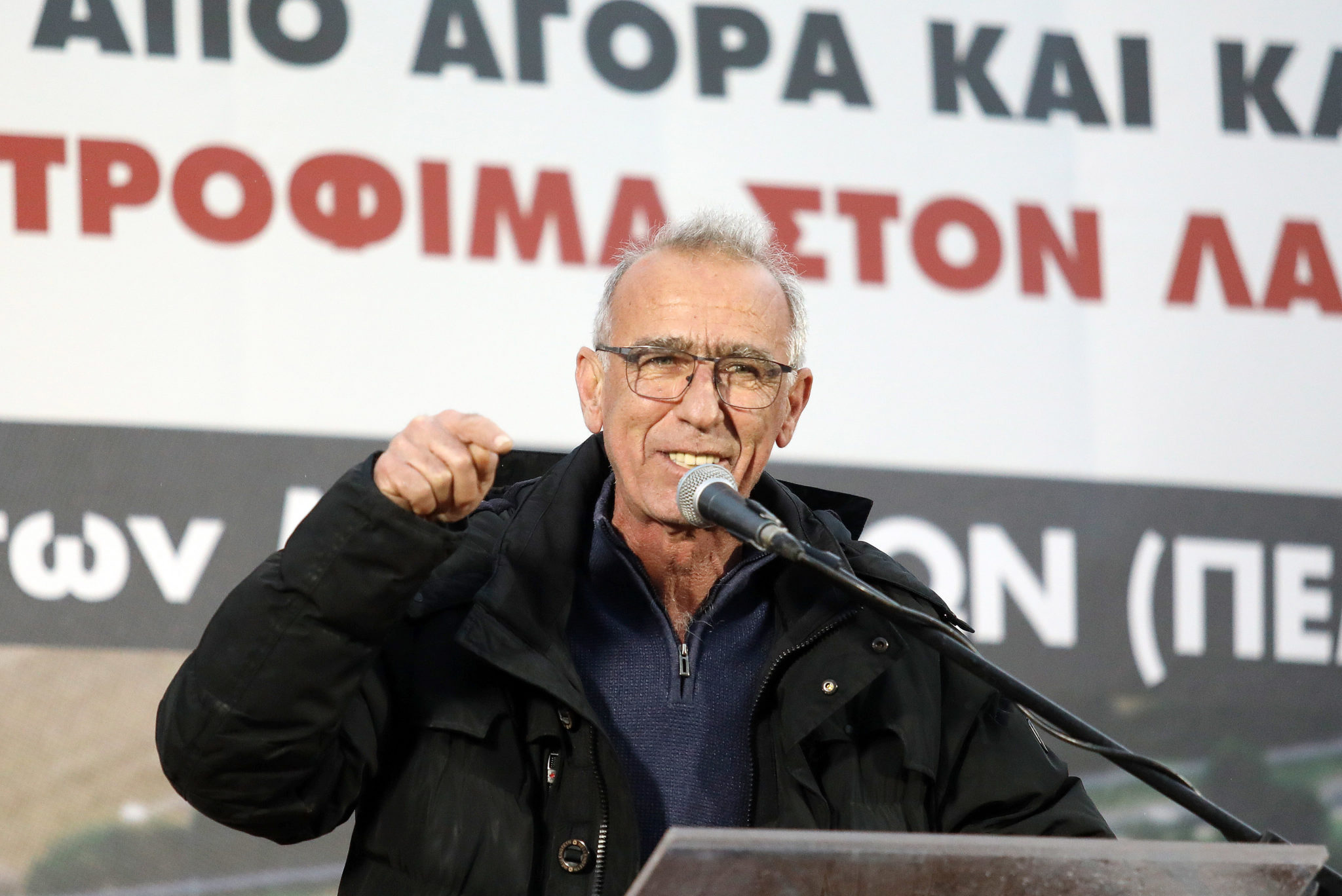 Κώστας Τζέλλας, Αγρότες, τρακτέρ, Σύνταγμα