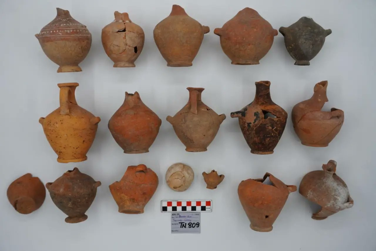 Σπουδαία ανακάλυψη σε αρχαία ελληνική πόλη - Βρέθηκαν 3.000 υδρίες στον Ναό της Δήμητρας και της Περσεφόνης