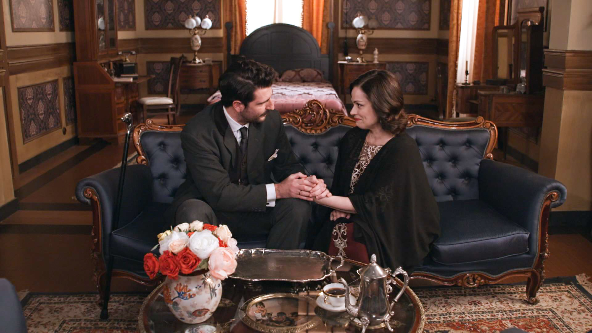 Grand Hotel: Ο Ρήγας συλλαμβάνεται για εσχάτη προδοσία, απόψε στις 21:00