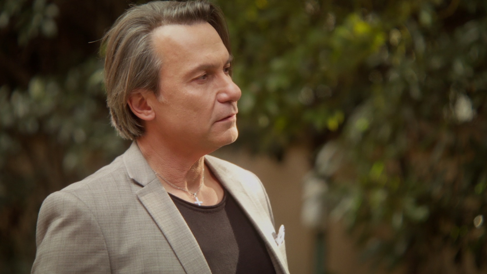 Να μ’ αγαπάς: Ο Άγγελος αποκαλύπτει σε όλους ότι είναι ετεροθαλής αδερφός του Θεόφιλου