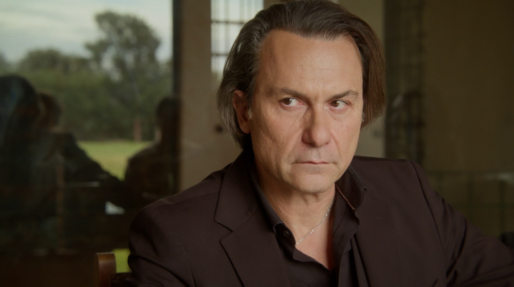 Να μ’ αγαπάς: Ο Άγγελος τινάζει στον αέρα τη συμφωνία πώλησης των επιχειρήσεων