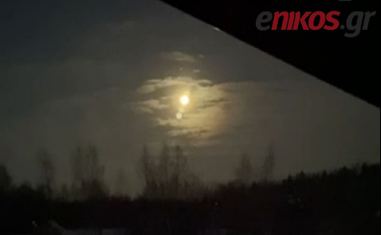 Ρωσία: Εντυπωσιακό βίντεο αναγνώστη με πολλαπλά φεγγάρια στον ουρανό πάνω από τη Μόσχα – Τι είναι το φαινόμενο της «Παρασελήνης»