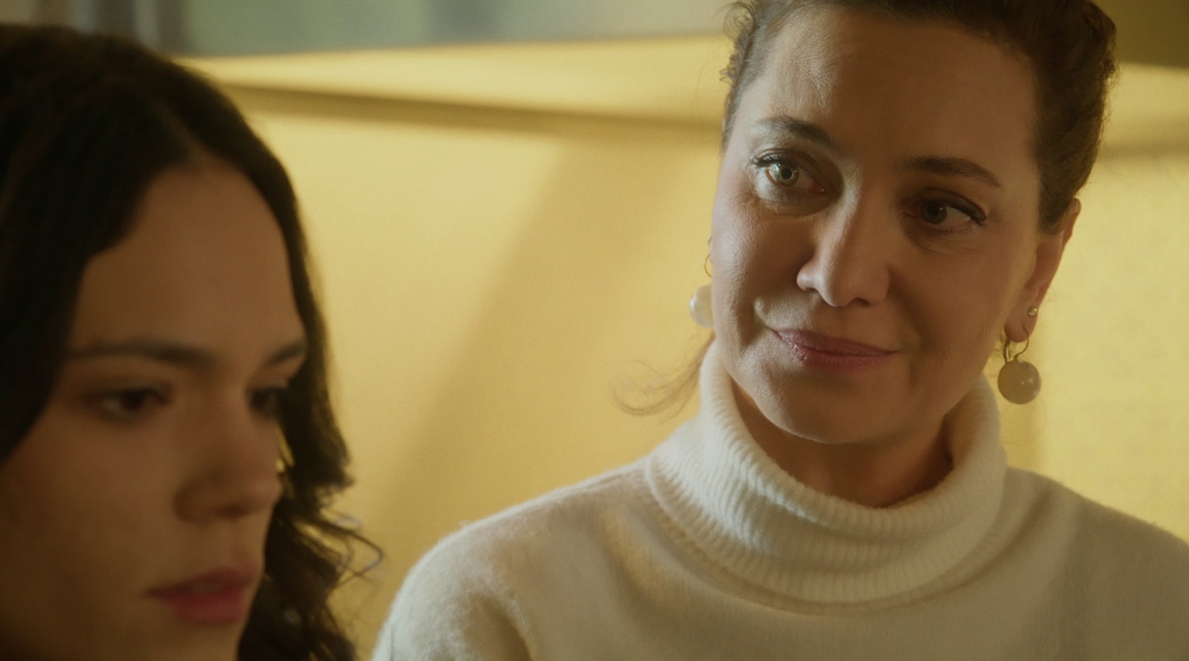 Να μ’ αγαπάς: Η Φωτεινή ανακοινώνει στη Ζωή πως είναι έγκυος, απόψε στις 20:00, με διπλό επεισόδιο