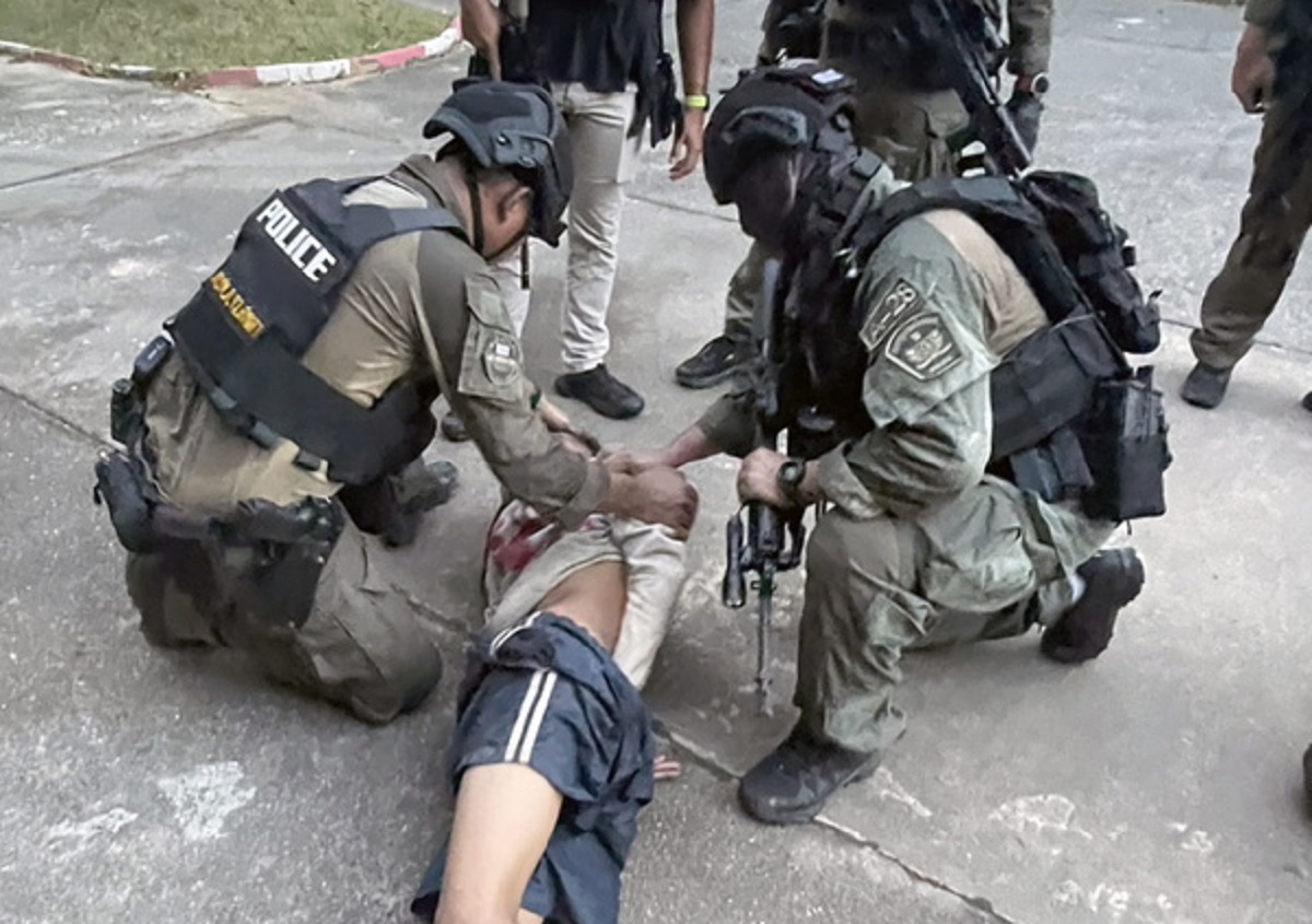 Ταϊλάνδη, δράστης, ομηρία, σχολείο