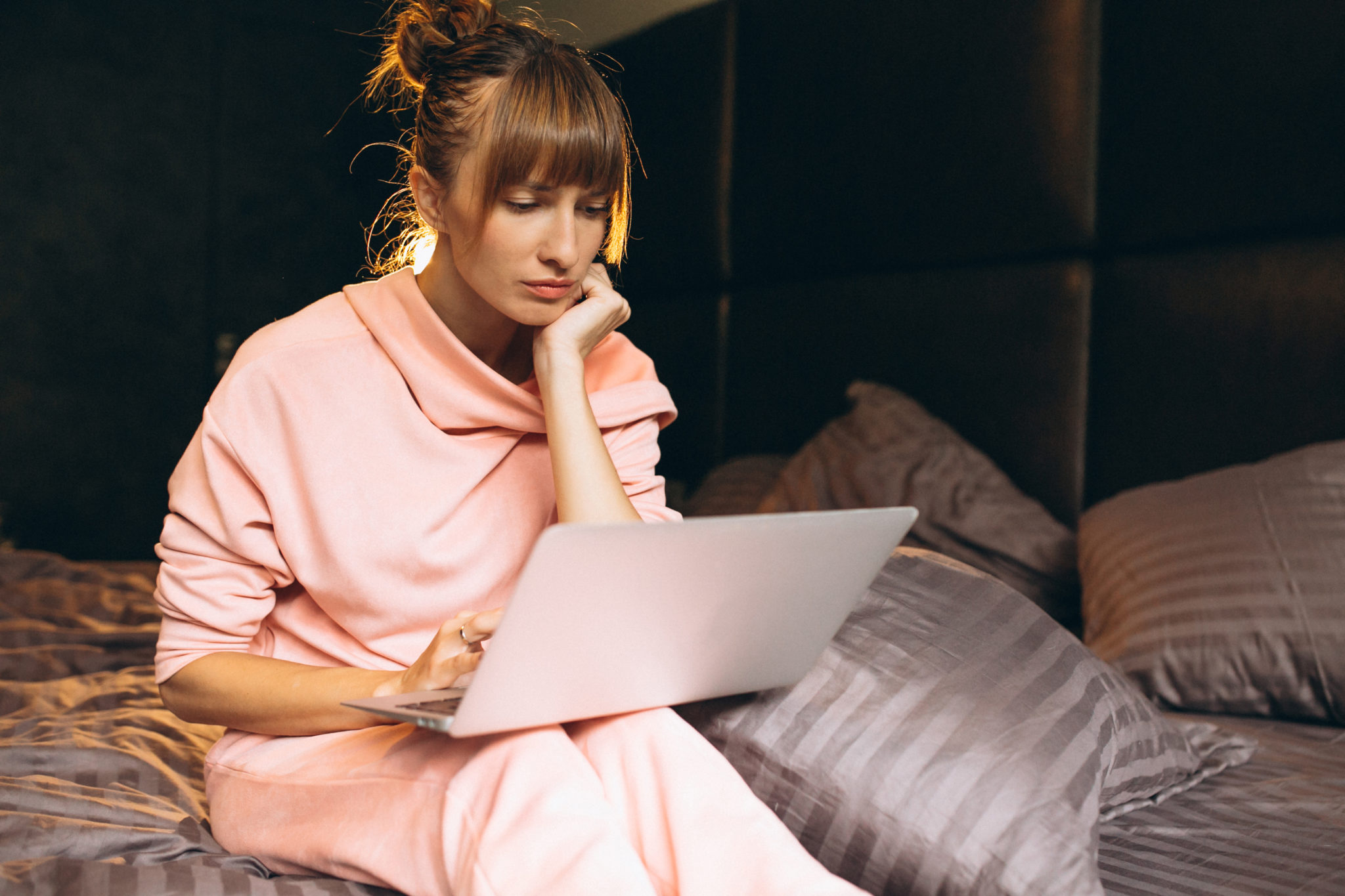 Ύπνος: Γιατρός εξηγεί γιατί η απώλεια βάρους γίνεται πιο δύσκολη όταν κοιμάστε μετά τις 11 το βράδυ