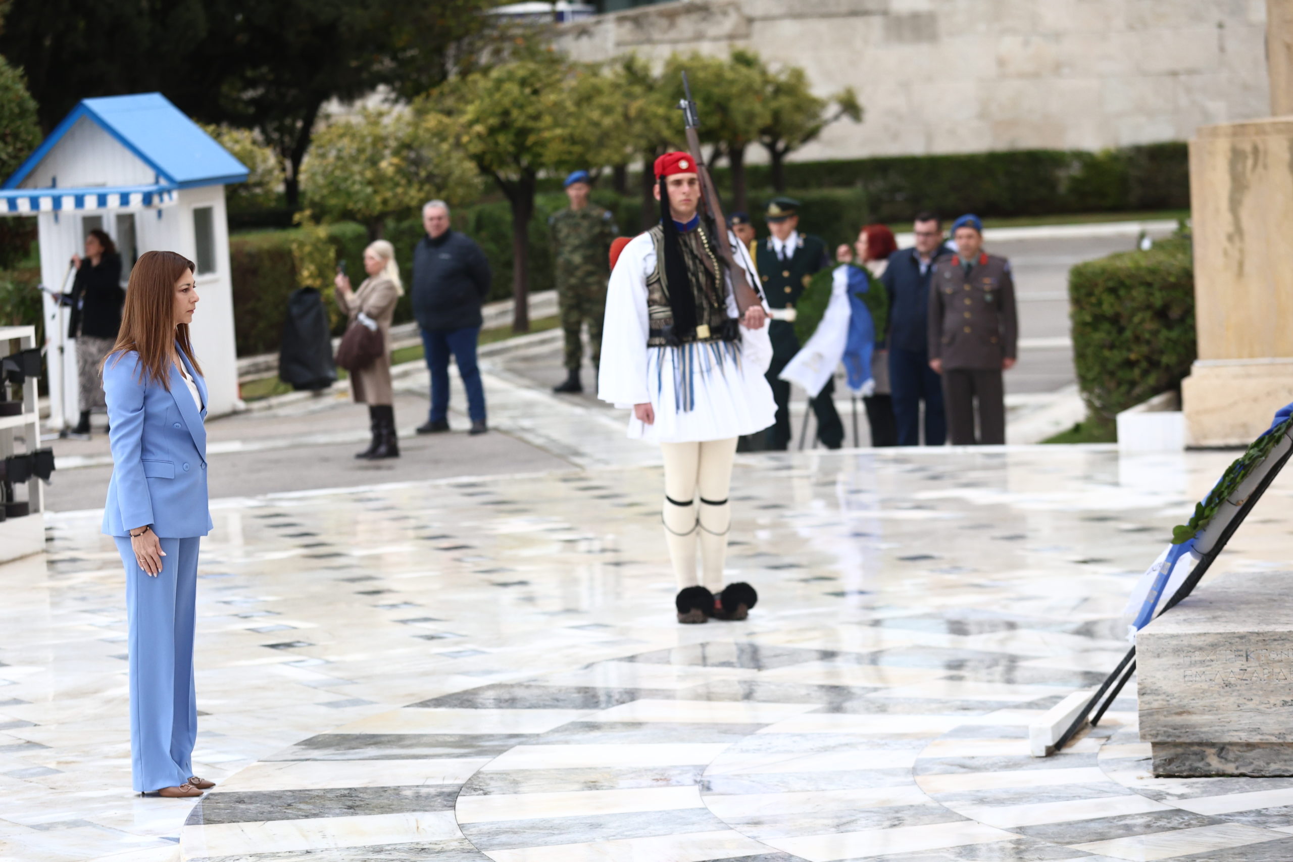 25η Μαρτίου, κατάθεση στεφάνων, Σύνταγμα