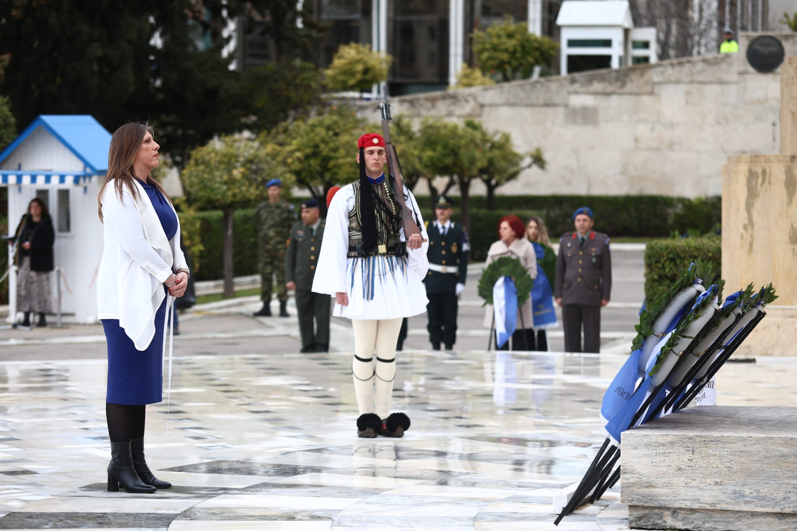 25η Μαρτίου, κατάθεση στεφάνων, Σύνταγμα