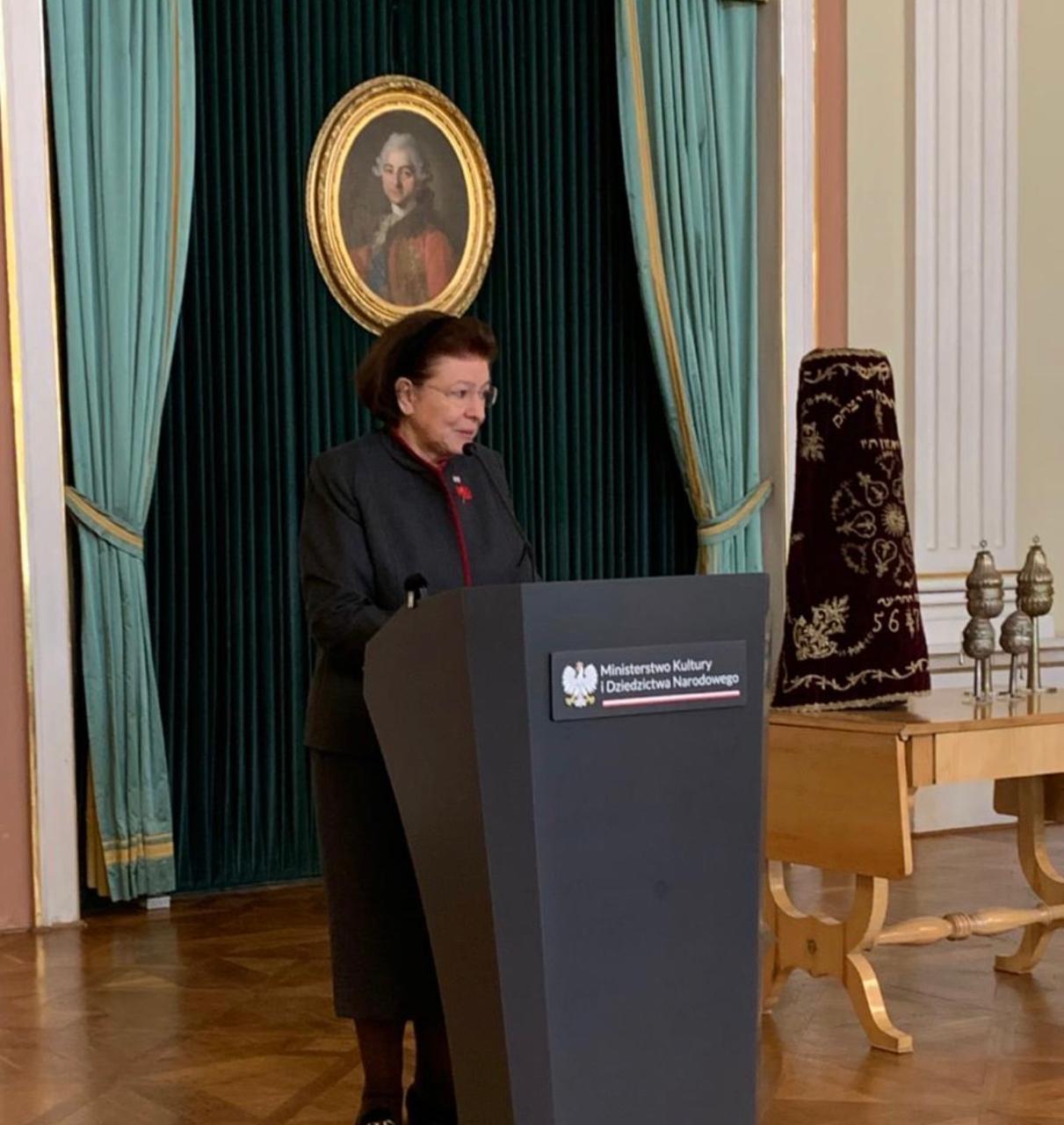 Λίνα Μενδώνη