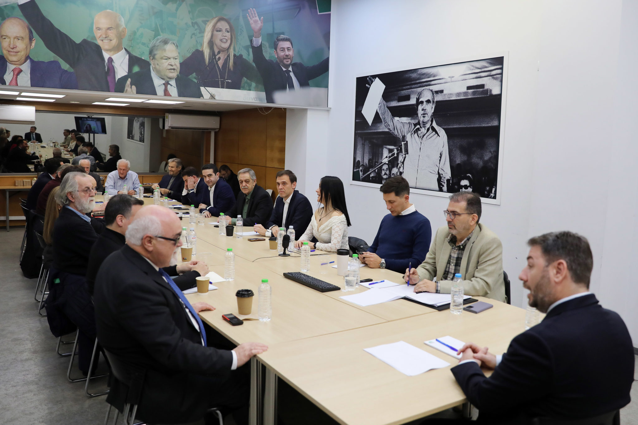 ΝΙΚΟΣ ΑΝΔΡΟΥΛΑΚΗΣ