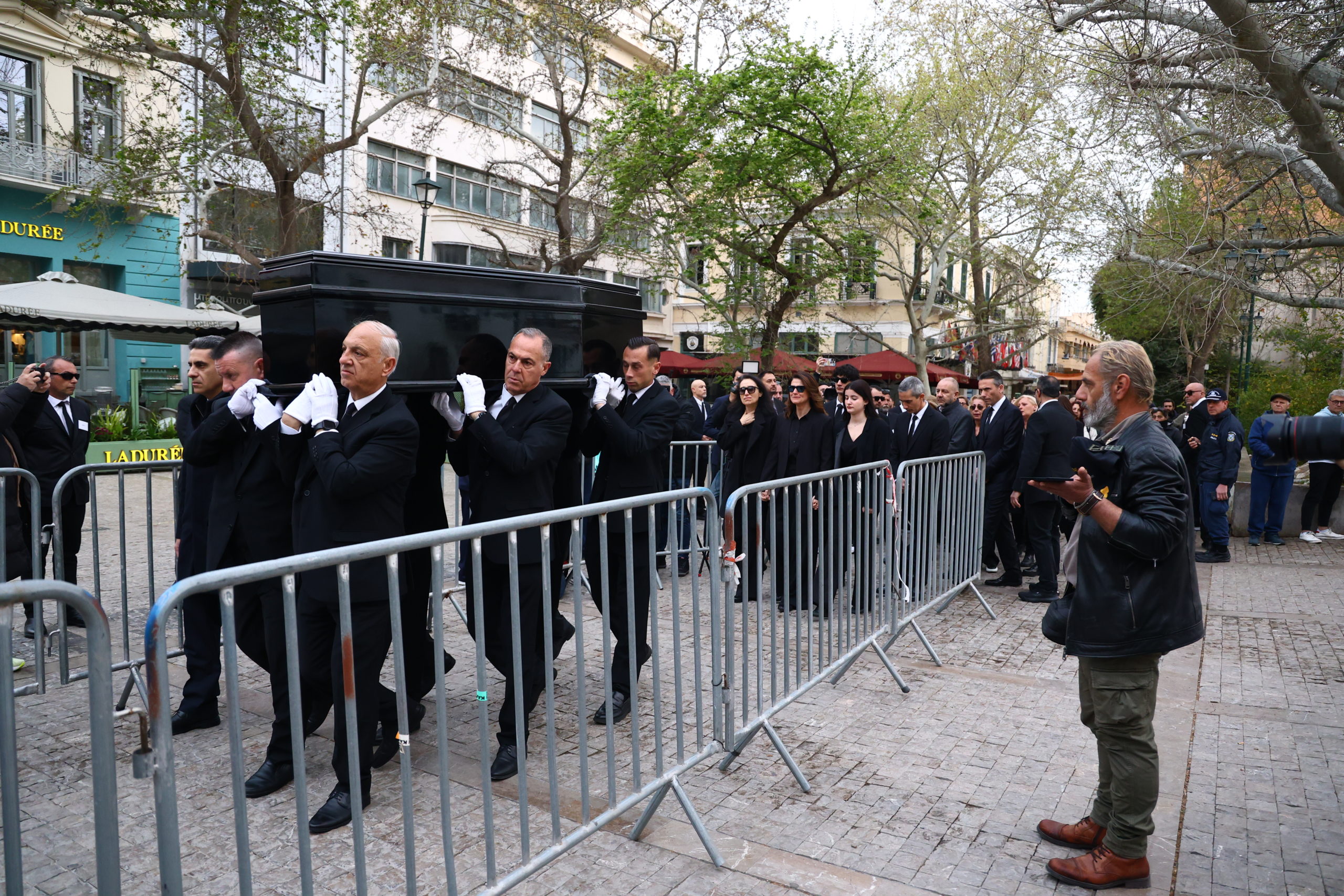 Μαρινέλλα κηδεία