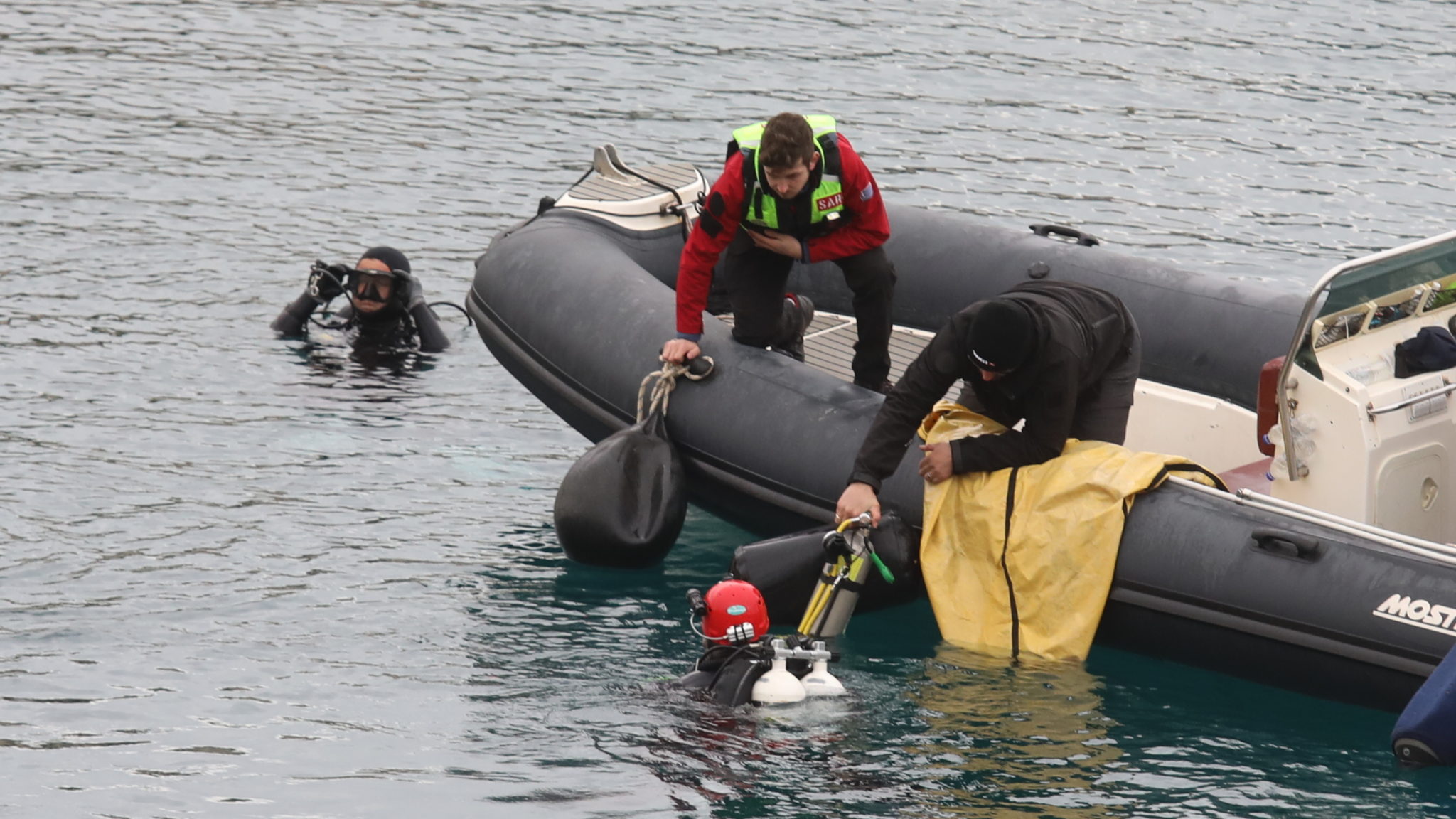Λιμανάκια Βουλιαγμένης - Έρευνες για τον αγνοούμενο δύτη